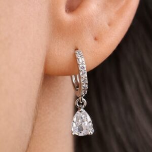 Brinco Argola Cravejada e com Pontos de Luz Gota em Ródio Branco